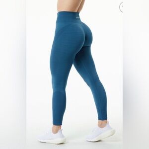 Alphalete Ozone Leggings